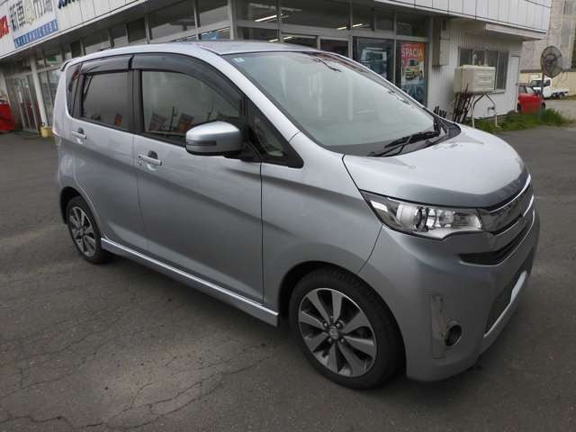 eKカスタムT e-アシスト 4WD