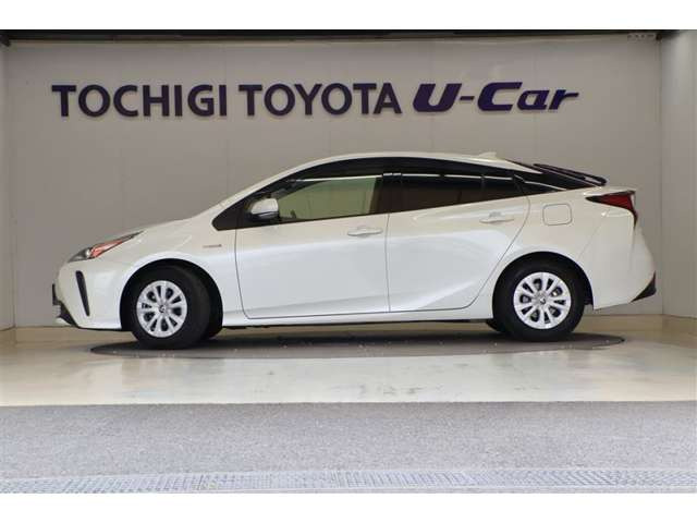 プリウス1.8 S