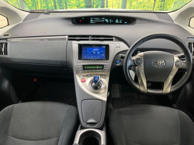 プリウスPHV1.8 S