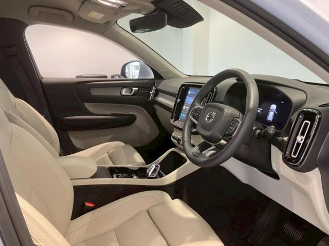 XC40アルティメット B4 AWD 4WD