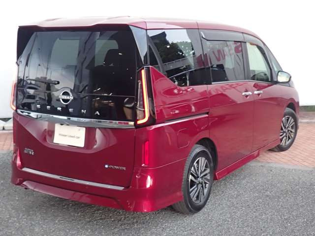 セレナ1.4 e-POWER ハイウェイスターV