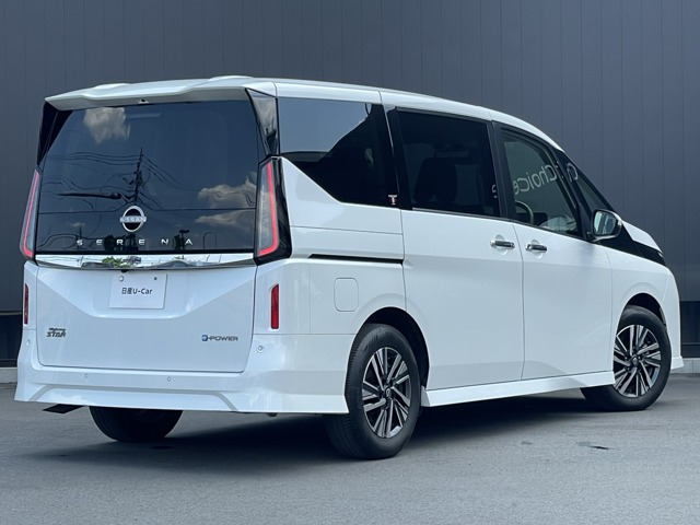 セレナ1.4 e-POWER ハイウェイスターV