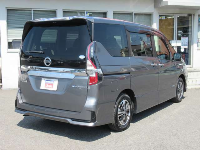 セレナ1.2 e-POWER ハイウェイスターV
