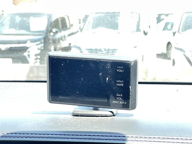 ハリアー2.5 ハイブリッド E-Four プログレス スタイル ブルーイッシュ 4WD