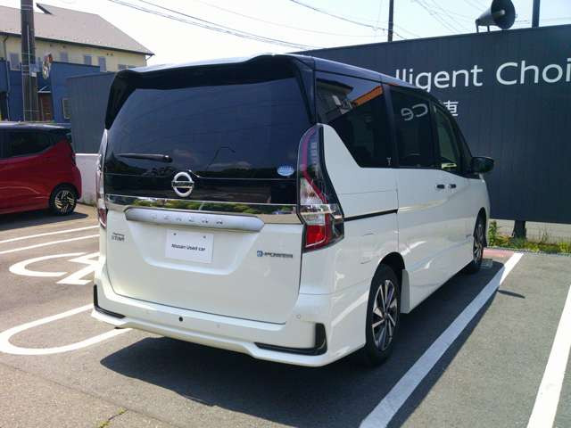 セレナ1.2 e-POWER ハイウェイスターV
