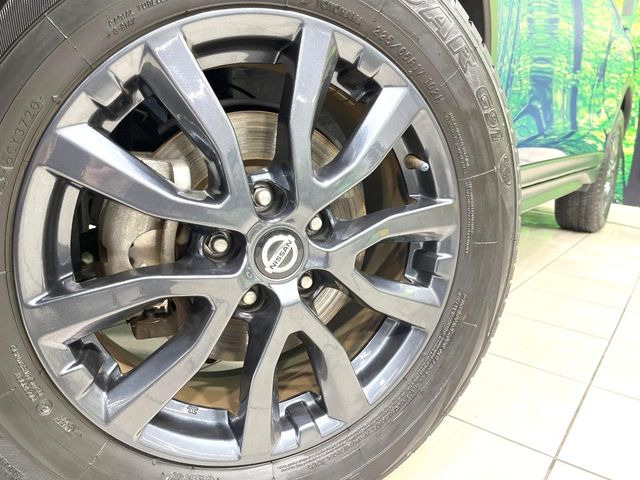 �y����17�C���`�A���~�z�C�[���z�O�ςɃ}�b�`���������A���~�z�C�[���𑕒����Ă���܂��B�e��ЊO�A���~�z�C�[����A�X�^�b�h���X�^�C�����戵�����Ă���܂��B���񂲑��k����������