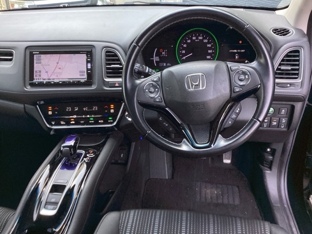 ヴェゼル1.5 ハイブリッド Z ホンダセンシング 4WD