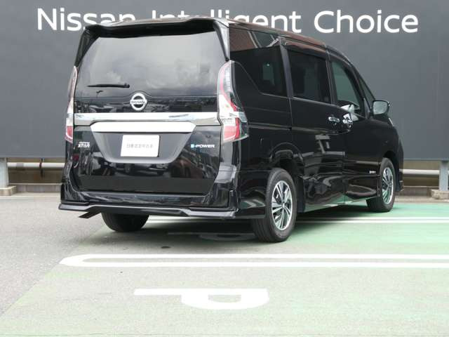 セレナ1.2 e-POWER ハイウェイスターV