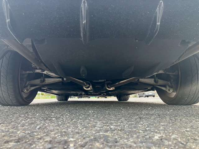 気になるお車がありましたら右の電話番号から直接お店にお問い合わせください。支払方法から車両情報、状態までなんでもご説明させて頂きます。スタッフ一同ご連絡お待ちしております。