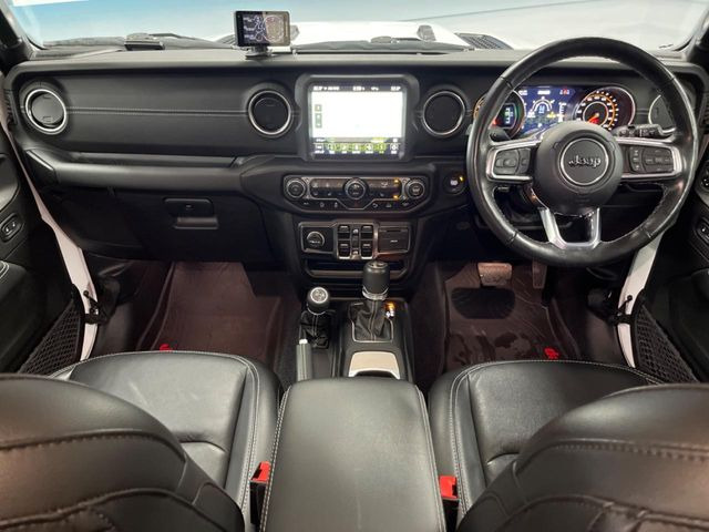 ラングラーアンリミテッド サハラ 4WD