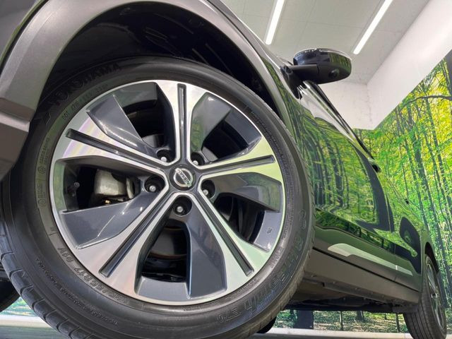 �y����17�C���`�A���~�z�C�[���z�O�ςɃ}�b�`���������A���~�z�C�[���𑕒����Ă���܂��B�e��ЊO�A���~�z�C�[����A�X�^�b�h���X�^�C�����戵�����Ă���܂��B���񂲑��k����������