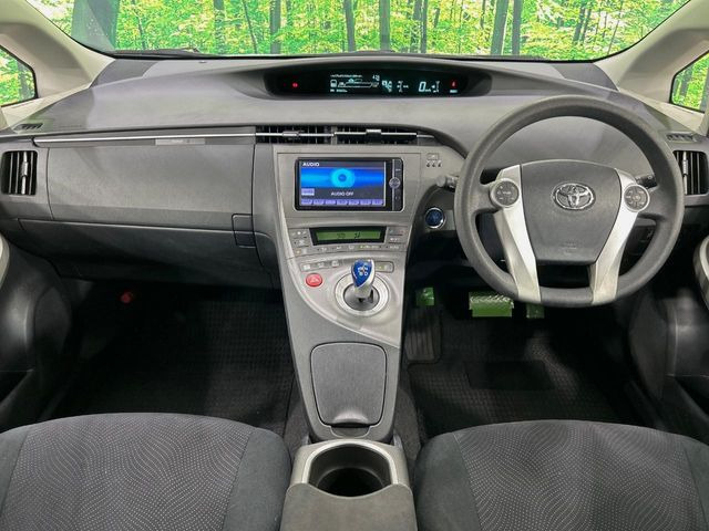 プリウス1.8 S