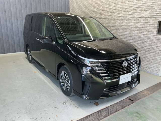 セレナ1.4 e-POWER ハイウェイスターV