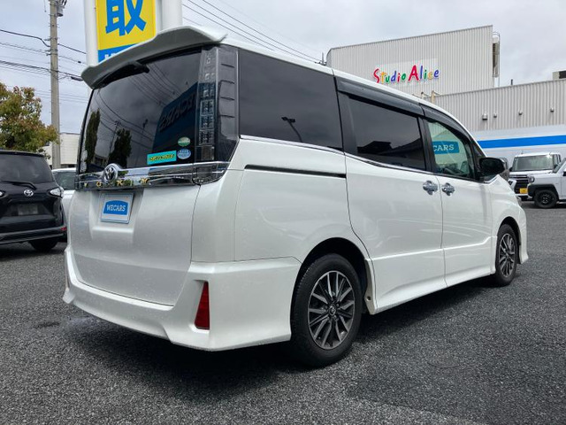 ヴォクシー2.0 ZS 煌