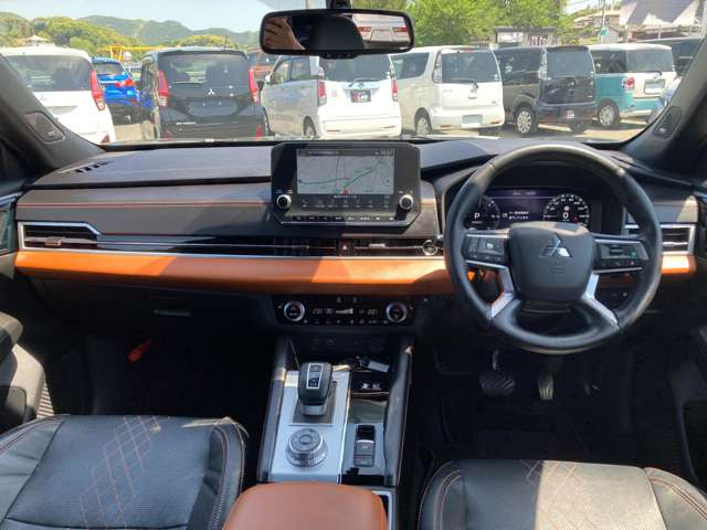 アウトランダーPHEV 2.4 P 4WD