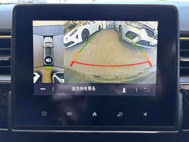 360&deg;�J�������t���Ă��܂��B