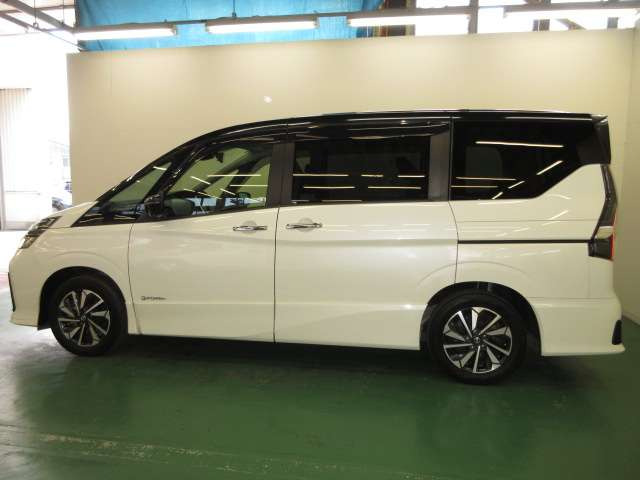 セレナ1.2 e-POWER ハイウェイスターV