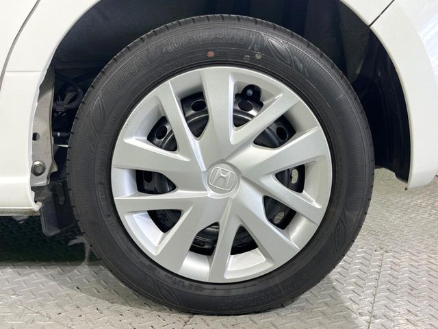 �y14�C���`�A���~�z�C�[���z�O�ςɃ}�b�`�����A���~�z�C�[���𑕒����Ă���܂��B�e��A���~�z�C�[����A�X�^�b�h���X�^�C�����戵�����Ă���܂��B���񂲑��k����������