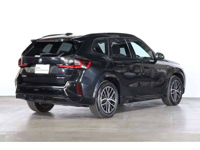 iX1xドライブ30 Mスポーツ 4WD