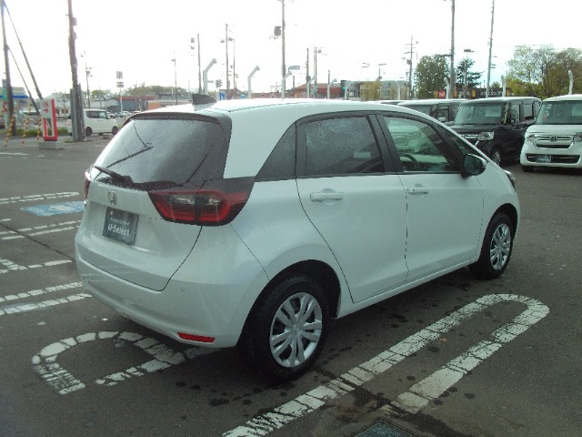 フィット1.5 ホーム 4WD