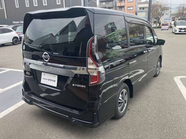 セレナ1.2 e-POWER ハイウェイスターV