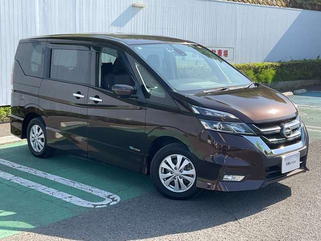 セレナ2.0 ハイウェイスター Vセレクション 4WD