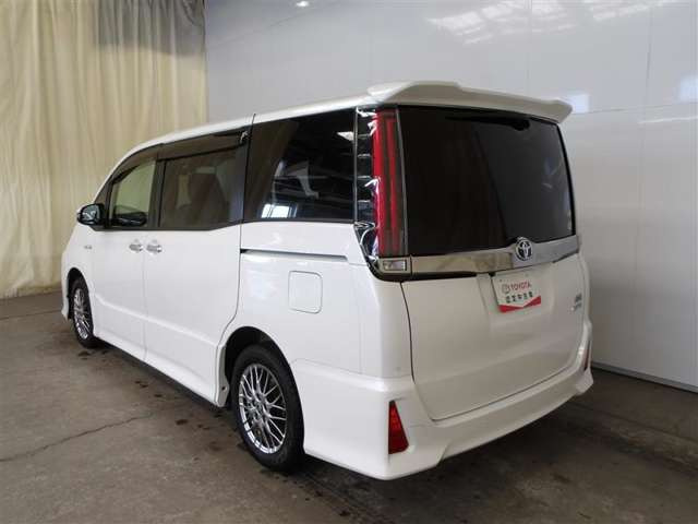 ノア1.8 ハイブリッド Si W×B II