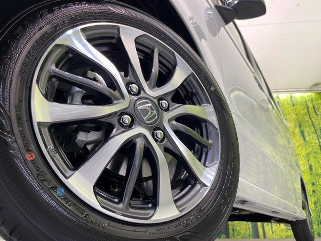 �y����14�C���`�A���~�z�C�[���z�O�ςɃ}�b�`���������A���~�z�C�[���𑕒����Ă���܂��B�e��ЊO�A���~�z�C�[����A�X�^�b�h���X�^�C�����戵�����Ă���܂��B���񂲑��k����������