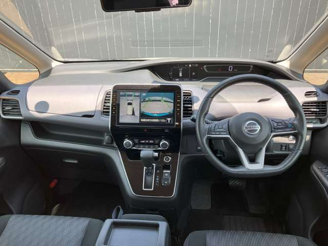 セレナ2.0 ハイウェイスターV 4WD