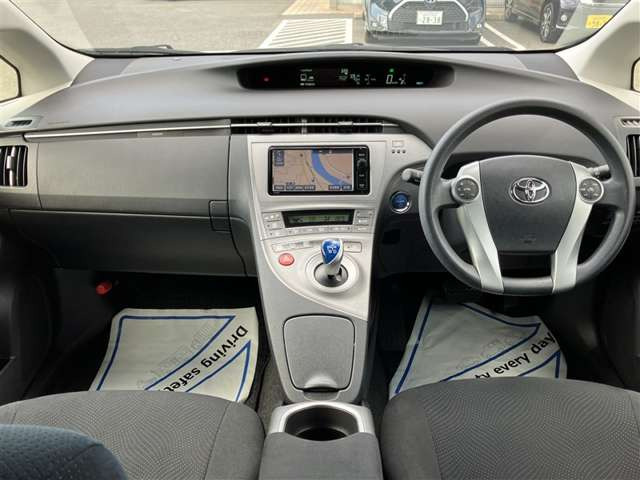 プリウス1.8 S