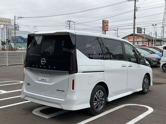 セレナ1.4 e-POWER ハイウェイスターV