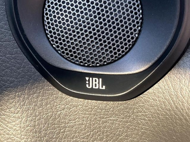 �yJBL�T�E���h�V�X�e���t�������i�r�z�[���̃i�r�@�\�͂������A���x�ȃ`���[�j���O�\�͂����ڂ���Ă���A�������ȉ��y�����y���݂��������܂���