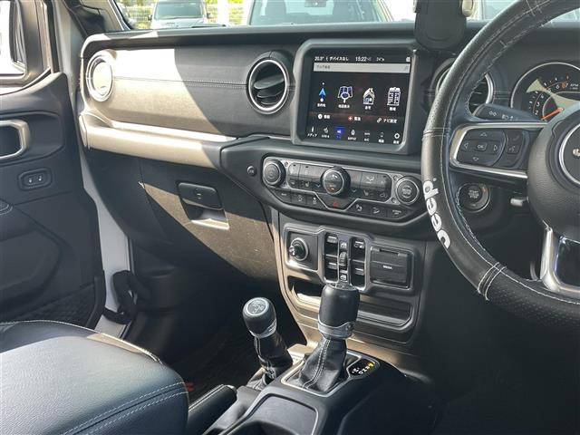 ラングラーアンリミテッド サハラ 4WD