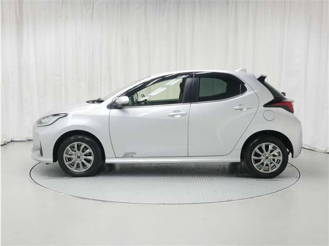 ヤリス1.5 ハイブリッド Z E-Four 4WD