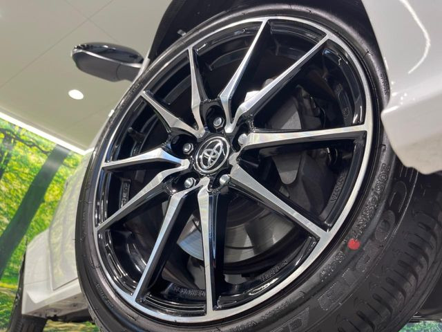 �y����17�C���`�A���~�z�C�[���z�O�ςɃ}�b�`���������A���~�z�C�[���𑕒����Ă���܂��B�e��ЊO�A���~�z�C�[����A�X�^�b�h���X�^�C�����戵�����Ă���܂��B���񂲑��k����������