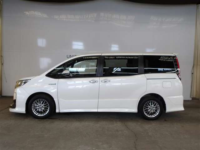 ノア1.8 ハイブリッド Si W×B II