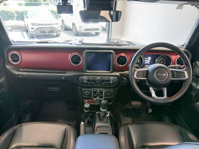 グラディエーター3.6 ルビコン 4WD