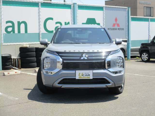 アウトランダーPHEV 2.4 P エグゼクティブ パッケージ 4WD