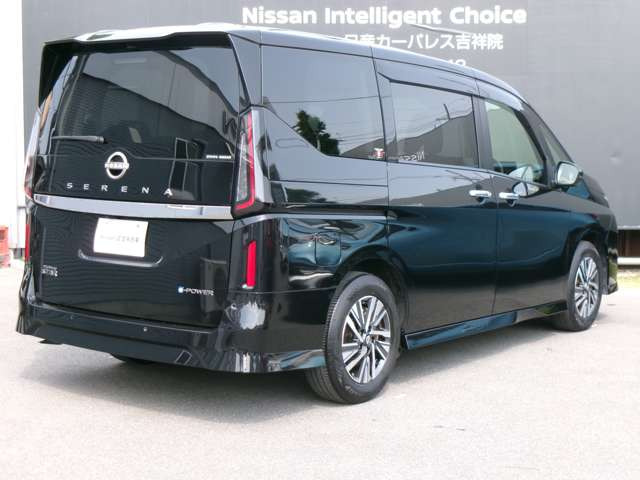 セレナ1.4 e-POWER ハイウェイスターV