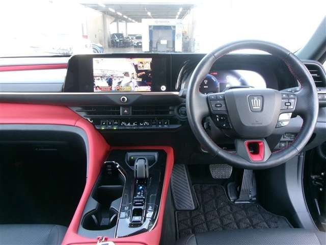 クラウンスポーツ2.5 RS E-Four 4WD