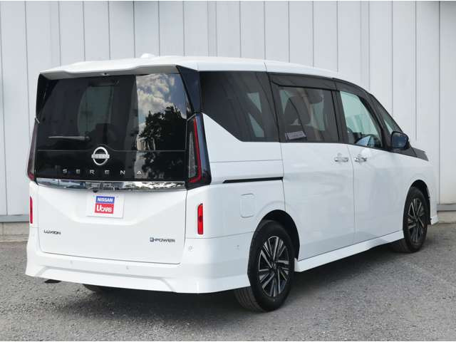 セレナ1.4 e-POWER ルキシオン