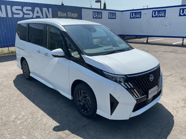 セレナ1.4 e-4ORCE ハイウェイスターV NissanConnectインフォテインメントシステム 4WD