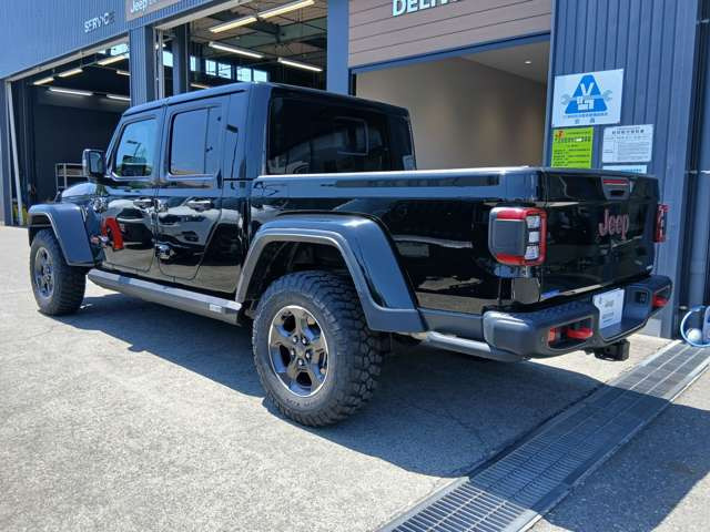 グラディエーター3.6 ルビコン 4WD