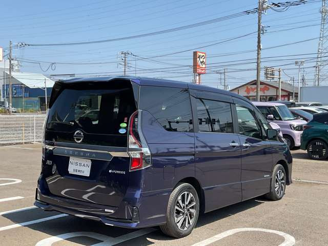 セレナ1.2 e-POWER ハイウェイスターV
