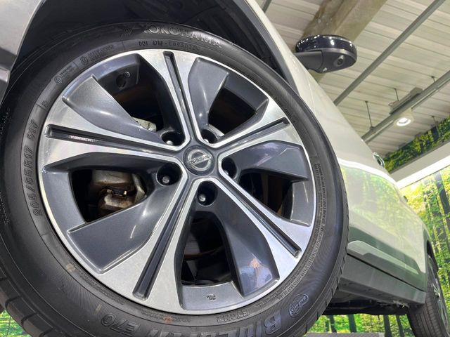 �y����17�C���`�A���~�z�C�[���z�O�ςɃ}�b�`���������A���~�z�C�[���𑕒����Ă���܂��B�e��ЊO�A���~�z�C�[����A�X�^�b�h���X�^�C�����戵�����Ă���܂��B���񂲑��k����������