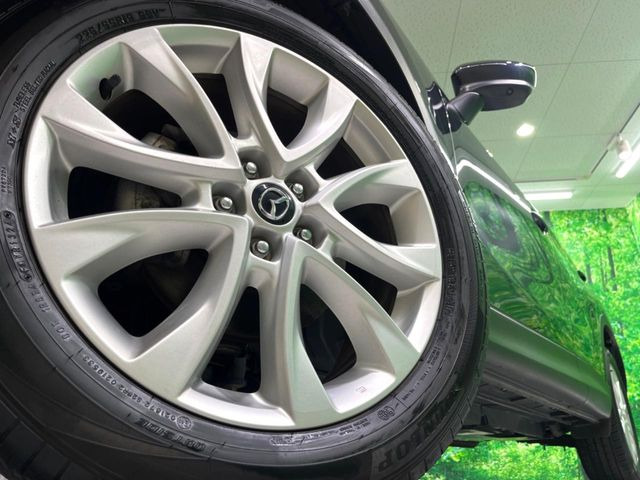 �y����19�C���`�A���~�z�C�[���z�O�ςɃ}�b�`���������A���~�z�C�[���𑕒����Ă���܂��B�e��ЊO�A���~�z�C�[����A�X�^�b�h���X�^�C�����戵�����Ă���܂��B���񂲑��k����������