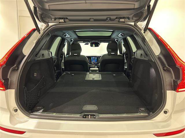 XC60B6 AWD Rデザイン 4WD