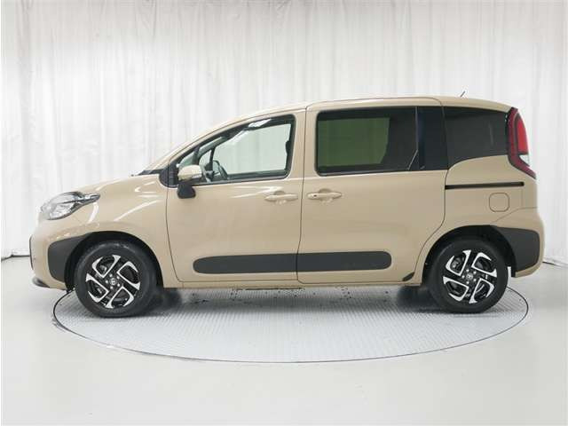 シエンタハイブリッド 1.5 G E-Four 4WD