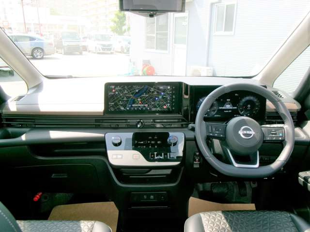 セレナ1.4 e-POWER ハイウェイスターV