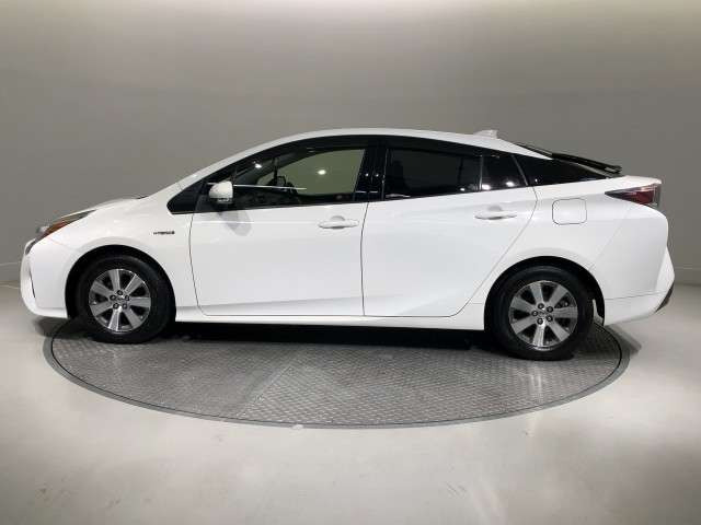 プリウス1.8 S